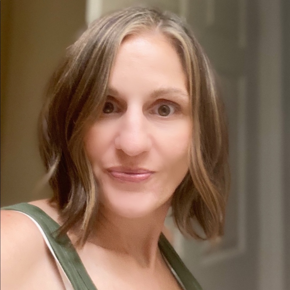 Meet your Posher, Jennifer